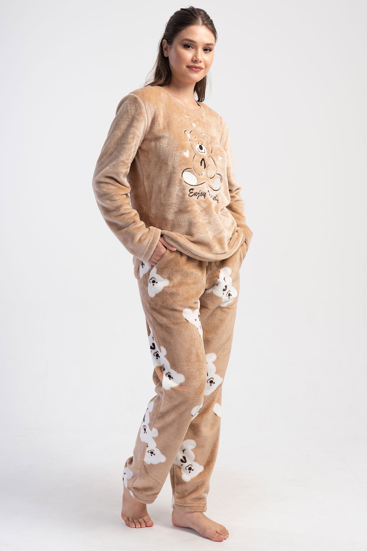 KADIN SOFT O YAKA UZUN KOL ETEGI OVAL CEPLI PIJAMA TAKIM