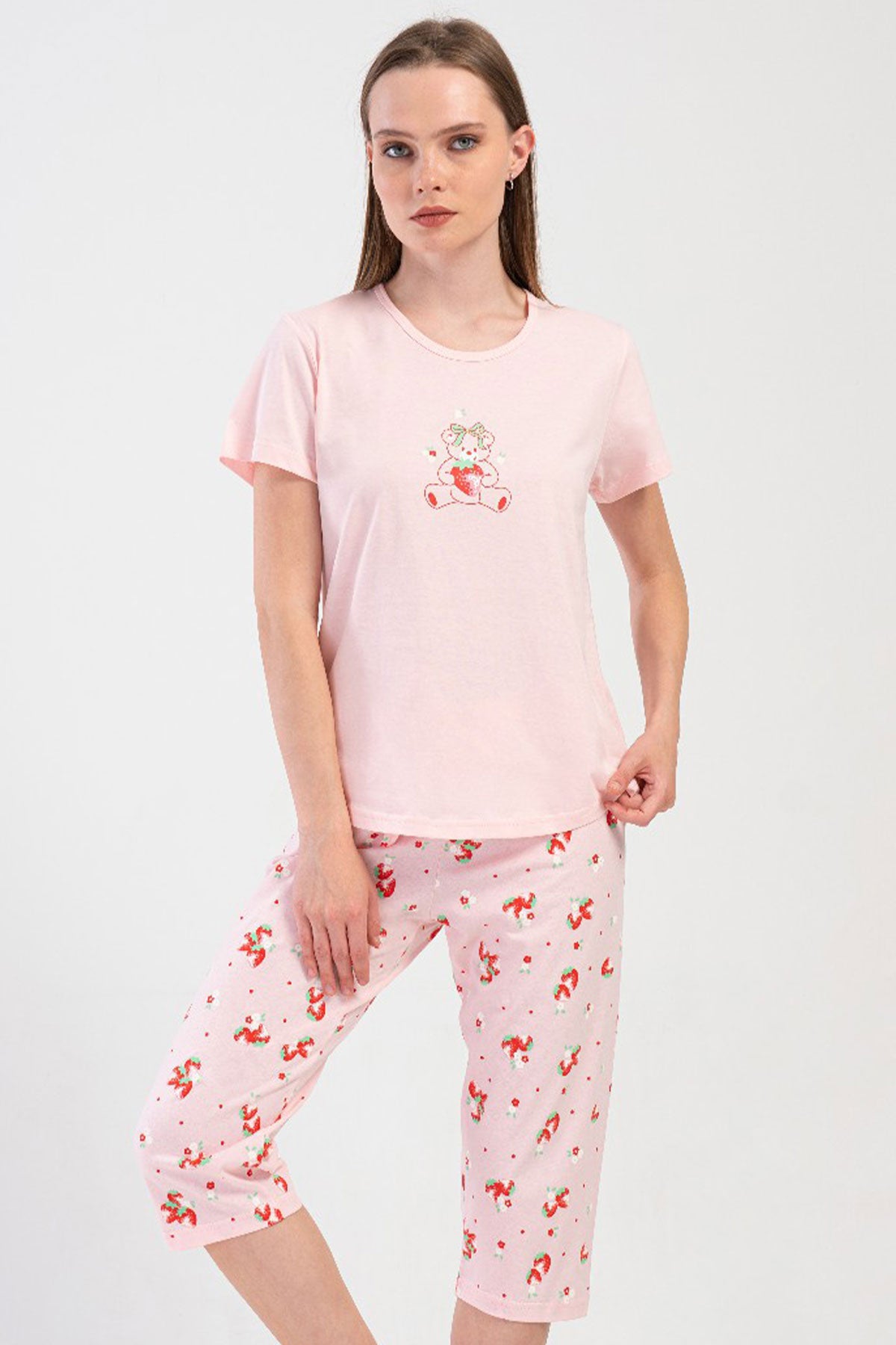 KADIN P.SUPREM O YAKA KISA KOL ETEGI OVAL KAPRI TAKIM